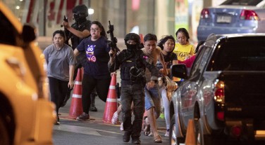 Thảm sát kinh hoàng trong siêu thị ở Thái Lan, Hồng Y chủ tịch kêu gọi cầu nguyện cho các con tin