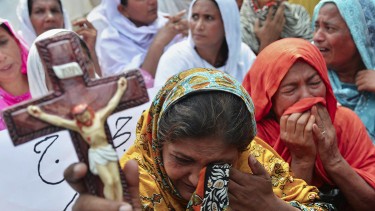 Tội ác kêu thấu trời cao: Thiếu nữ Công Giáo bị bắt cóc, hãm hiếp, có thai và bị buộc theo Hồi Giáo