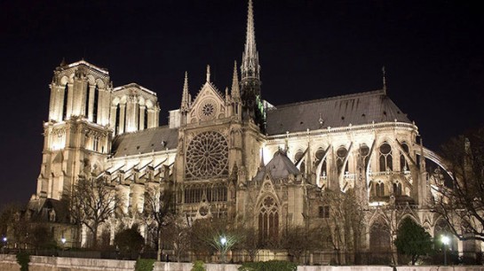 Nhẹ nhõm: Nước Pháp thở phào Notre Dame de Paris chắc chắn được cứu. 2024 mở cửa thờ phượng.