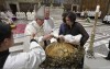 Đức Thánh Cha đón nhận 27 hài nhi vào Giáo Hội Công Giáo tại nhà nguyện Sistina